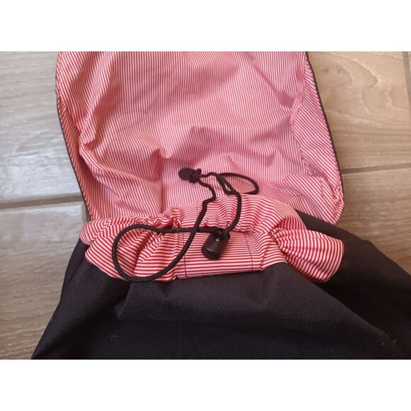 Herschel Black Backpack, Drawstring Close, Leather Snaps, Adjustable Straps - Picture 4 of 6